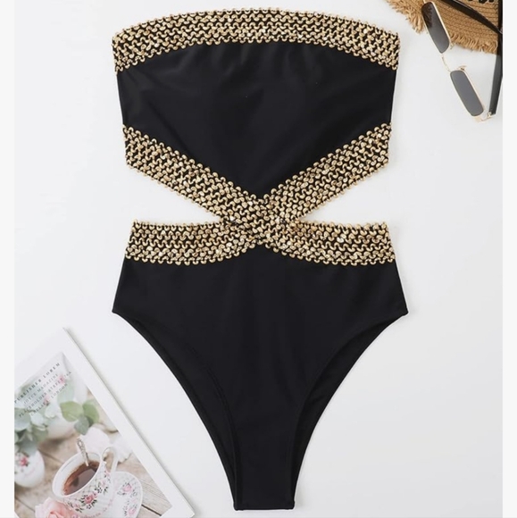 One Piece Cut Out Bandeau Swimsuit - Picture 2 of 5